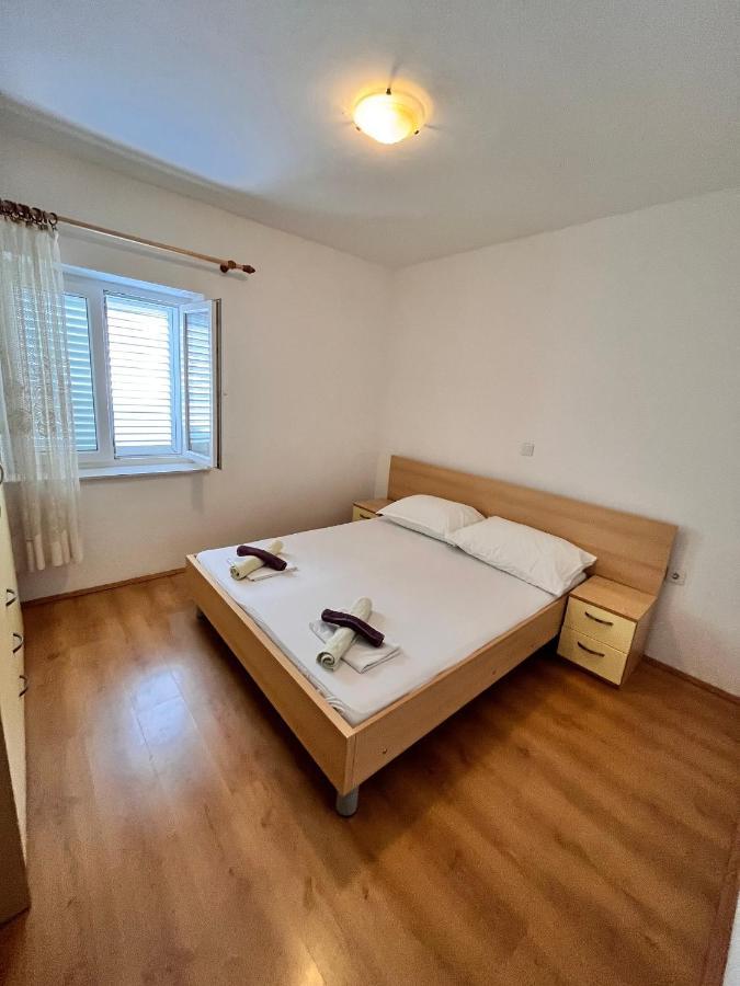 Apartments By The Sea Metajna, Pag - 6465 المظهر الخارجي الصورة