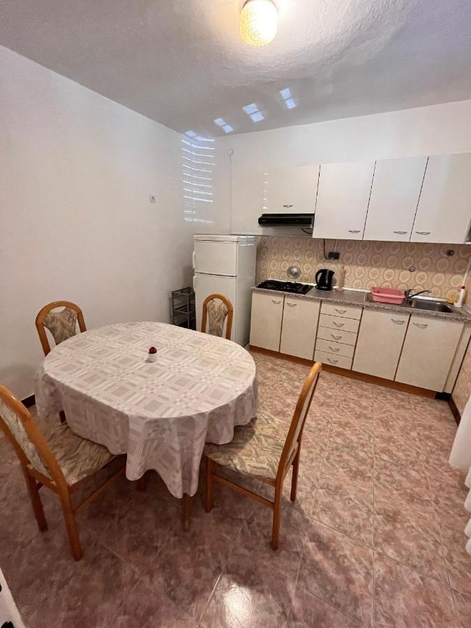 Apartments By The Sea Metajna, Pag - 6465 المظهر الخارجي الصورة