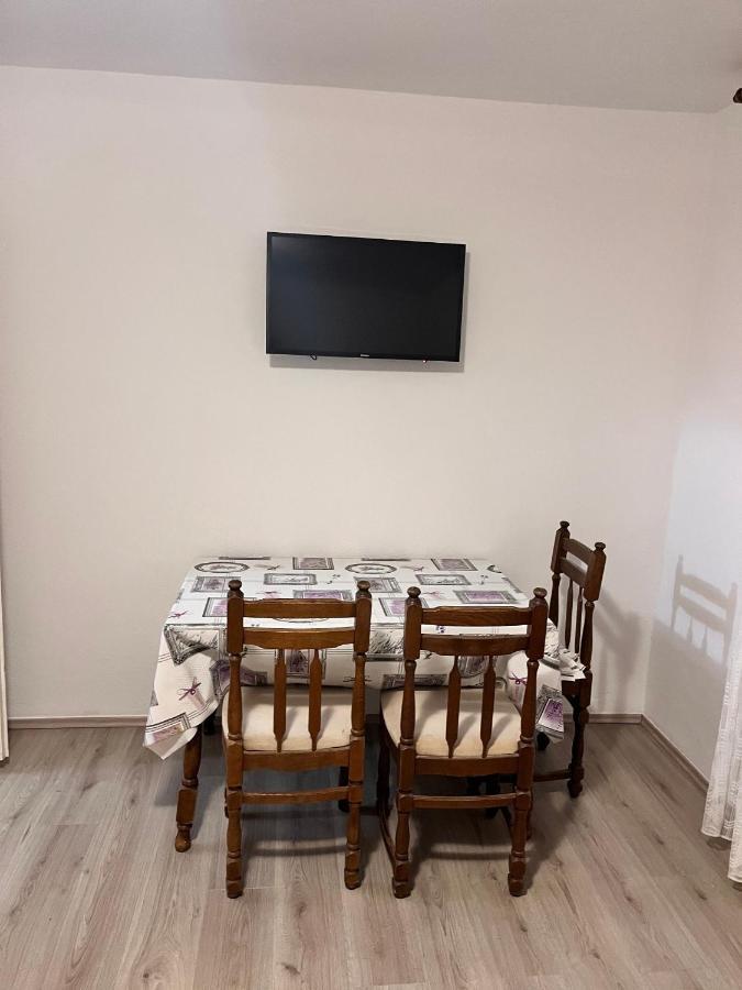 Apartments By The Sea Metajna, Pag - 6465 المظهر الخارجي الصورة