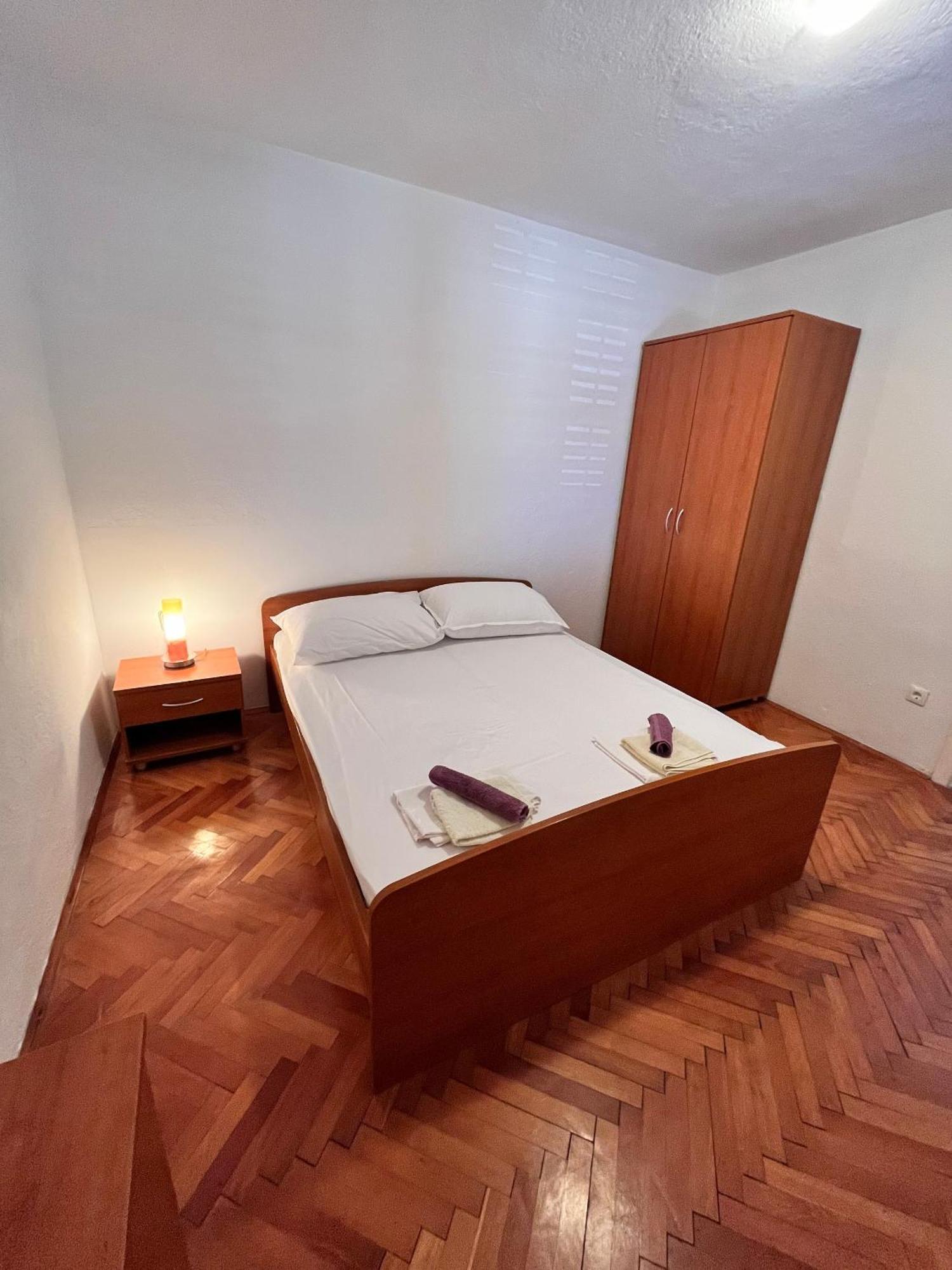 Apartments By The Sea Metajna, Pag - 6465 الغرفة الصورة