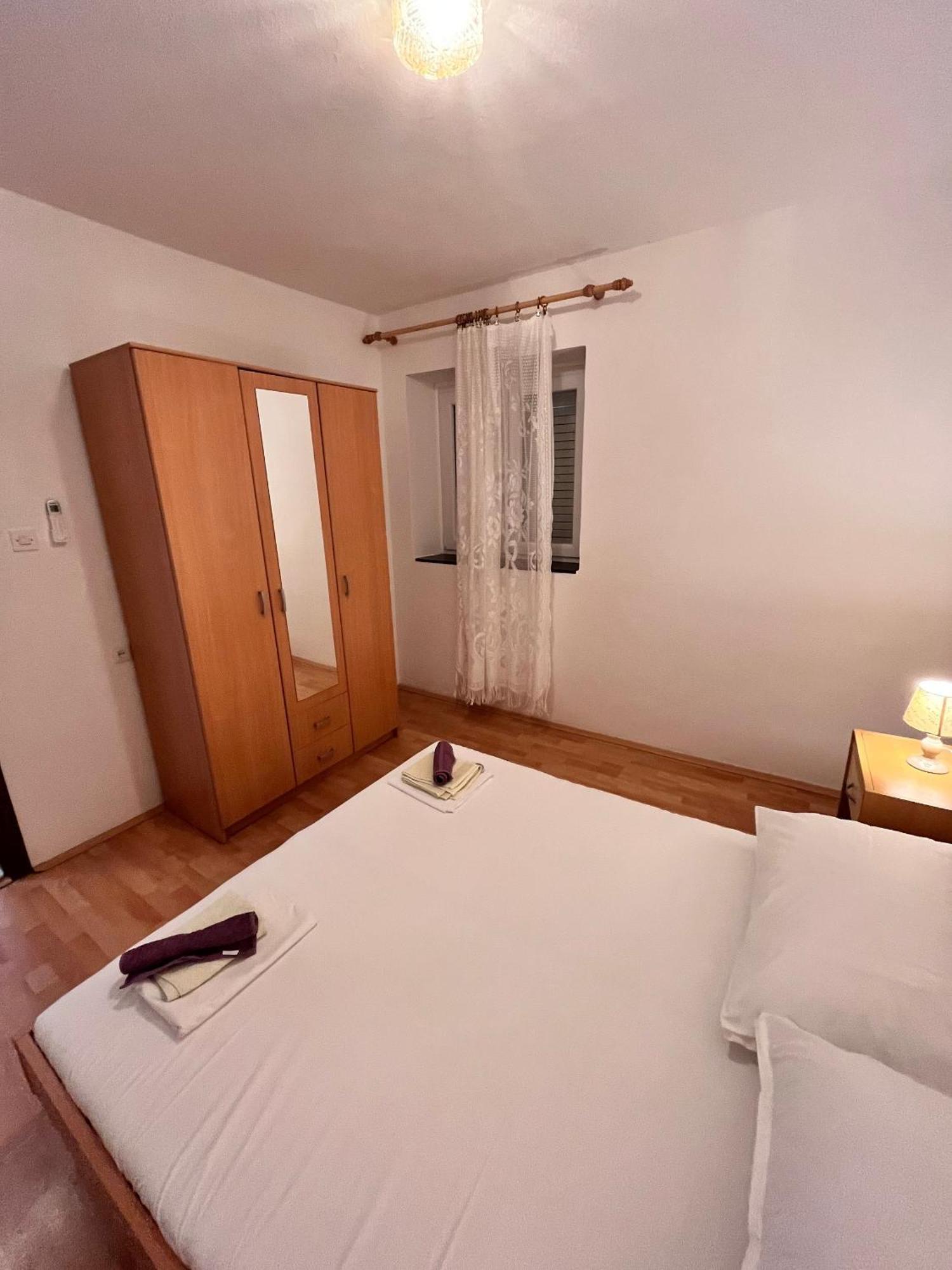 Apartments By The Sea Metajna, Pag - 6465 الغرفة الصورة